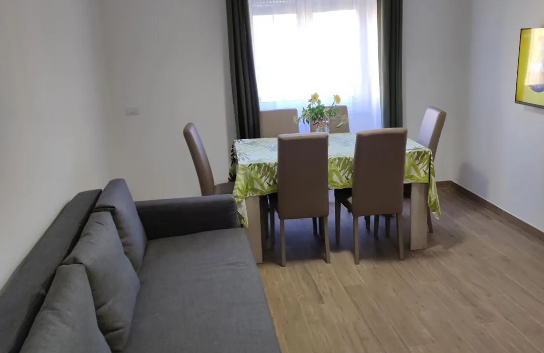 Consoli Home-1